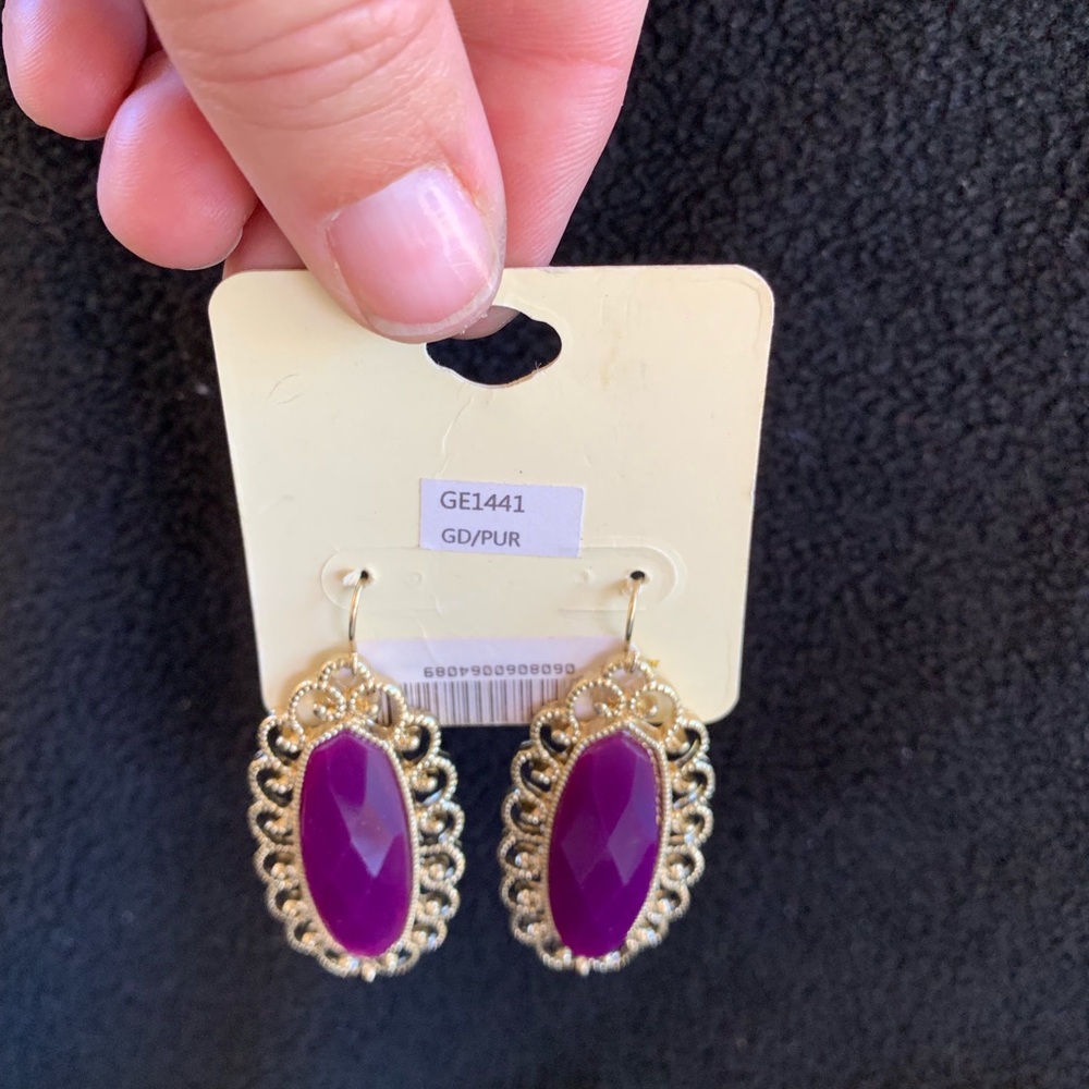 Brand New Earring Gold/Purple
